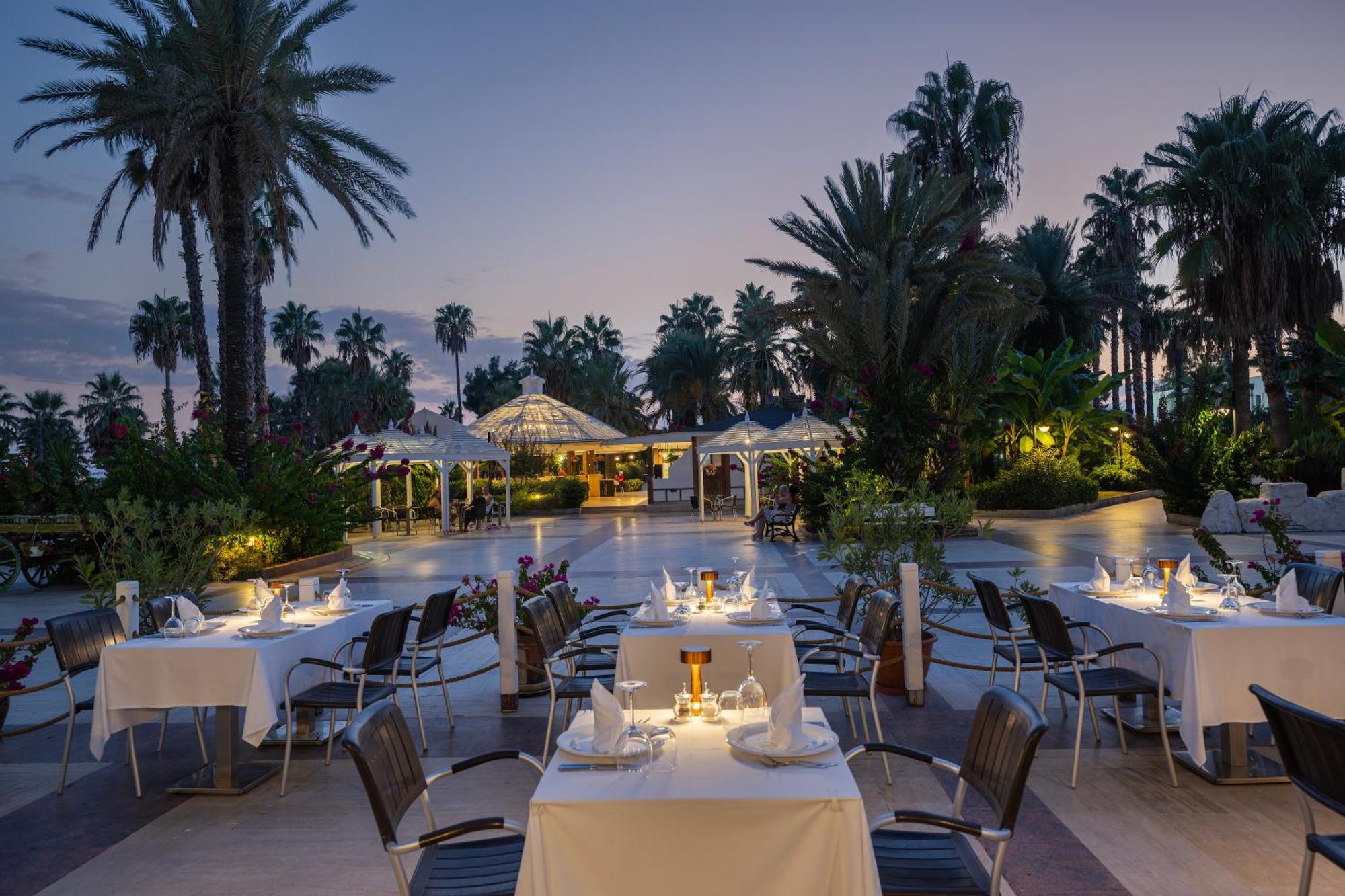 Adora Hotel & Resort Белек Екстериор снимка