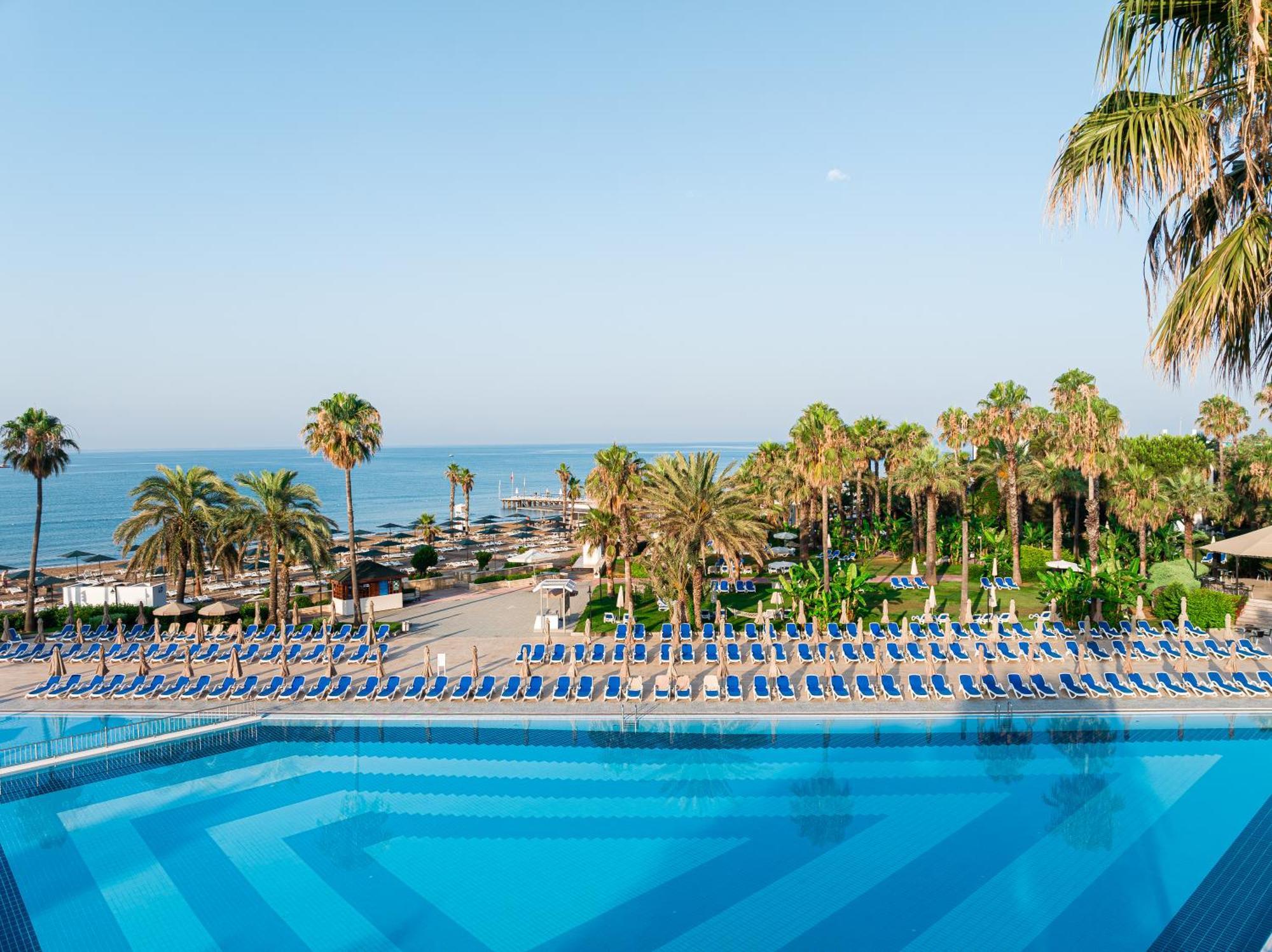 Adora Hotel & Resort Белек Екстериор снимка