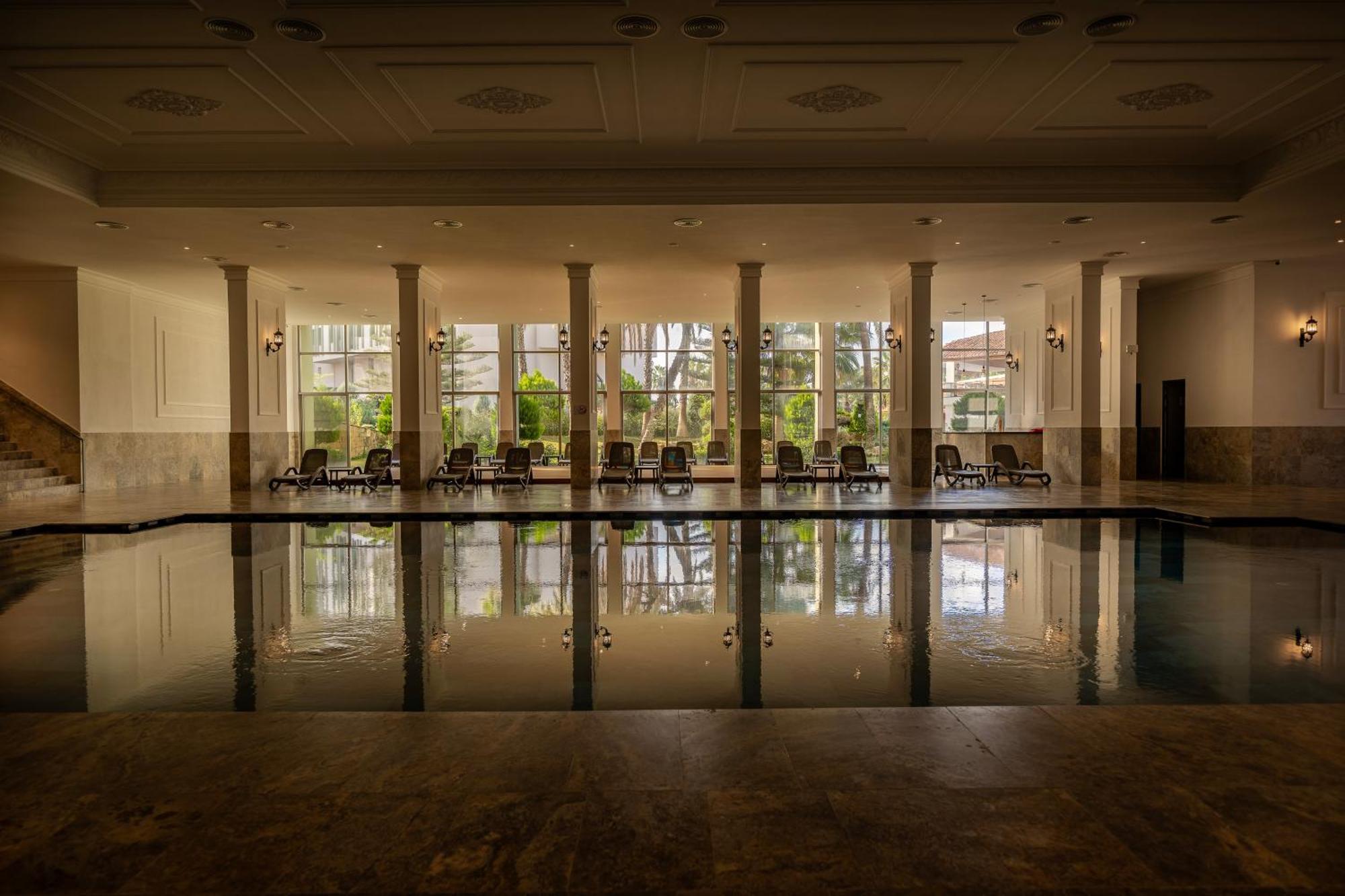 Adora Hotel & Resort Белек Екстериор снимка