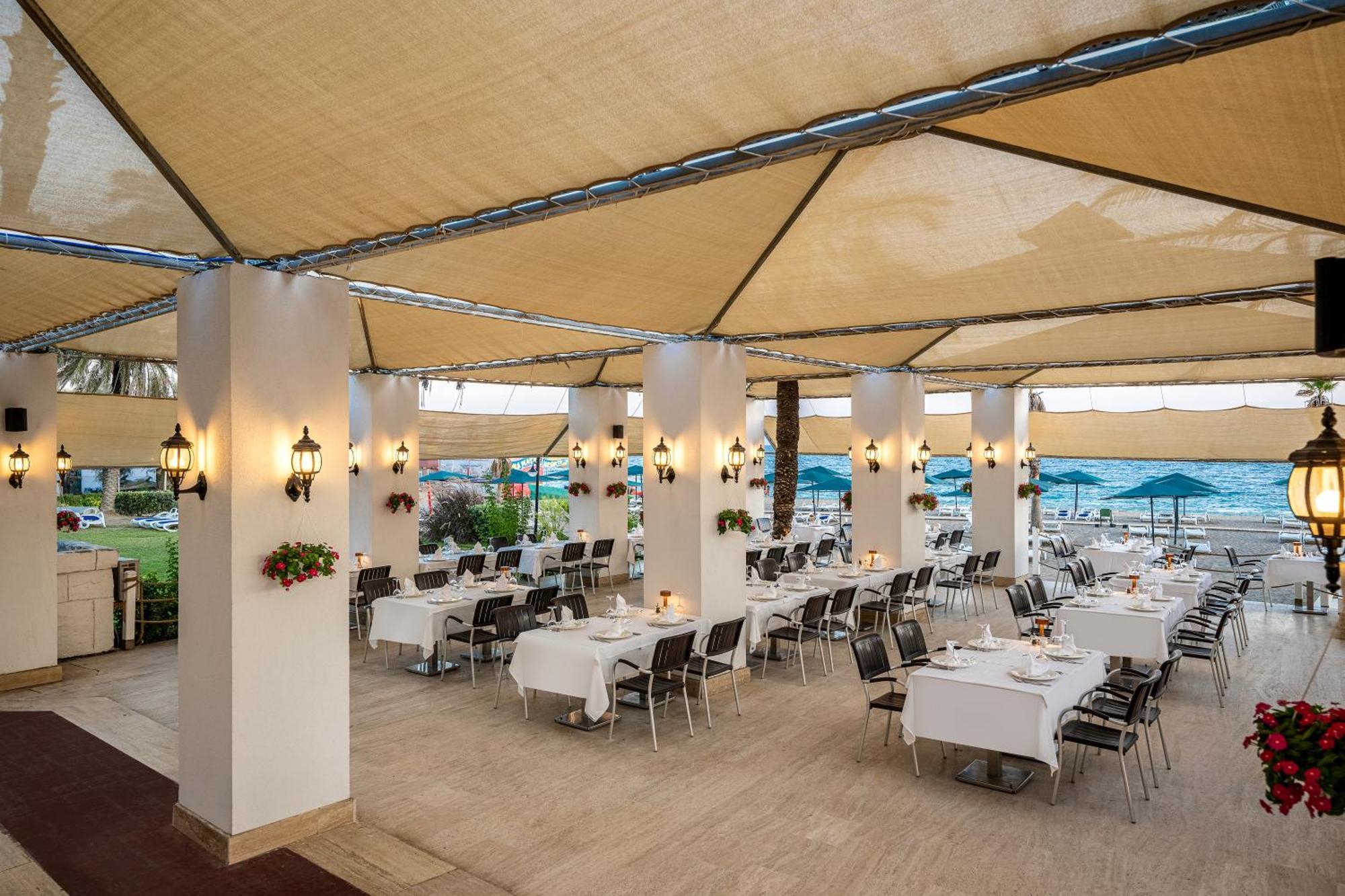 Adora Hotel & Resort Белек Екстериор снимка