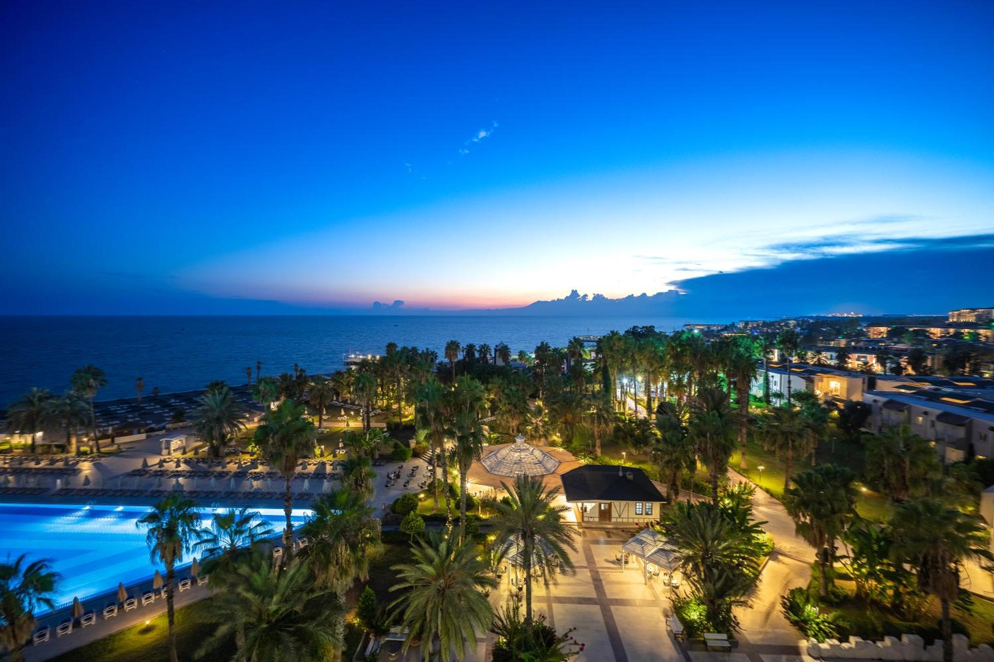 Adora Hotel & Resort Белек Екстериор снимка